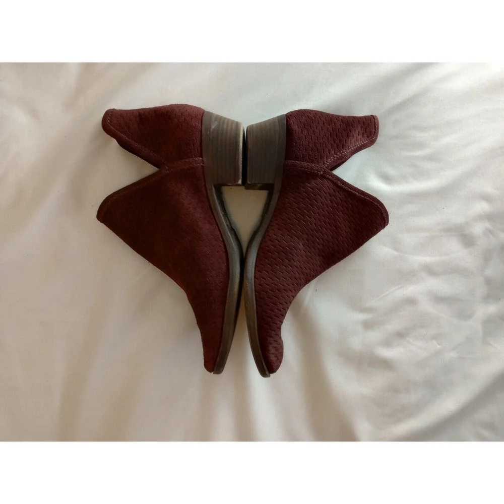 Lucky Brand step out